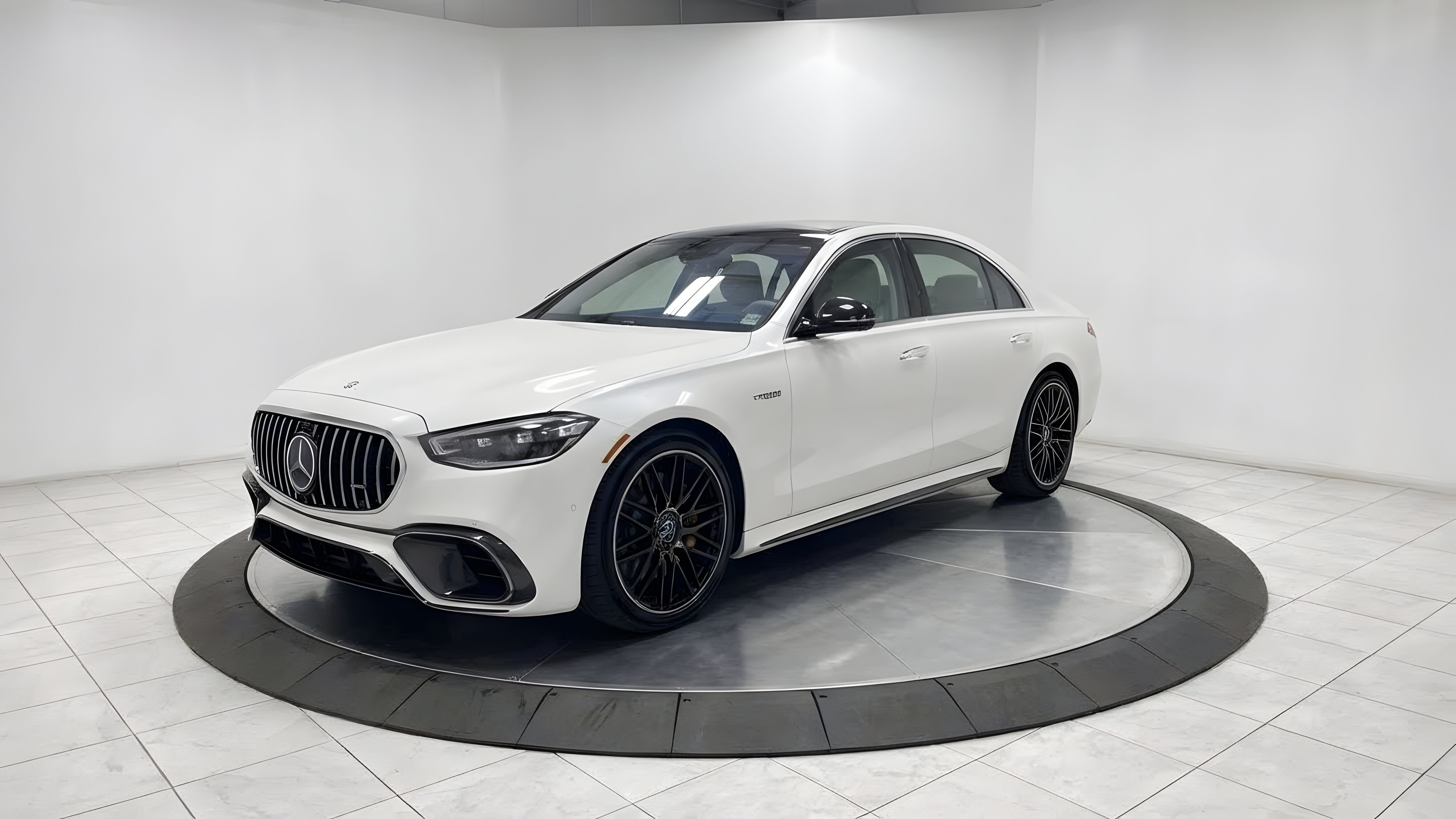 2024 Mercedes AMG S63 E Performance